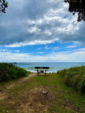 Beachfront Retreat - Ducted Air - Free Wifi, Coffs Harbour